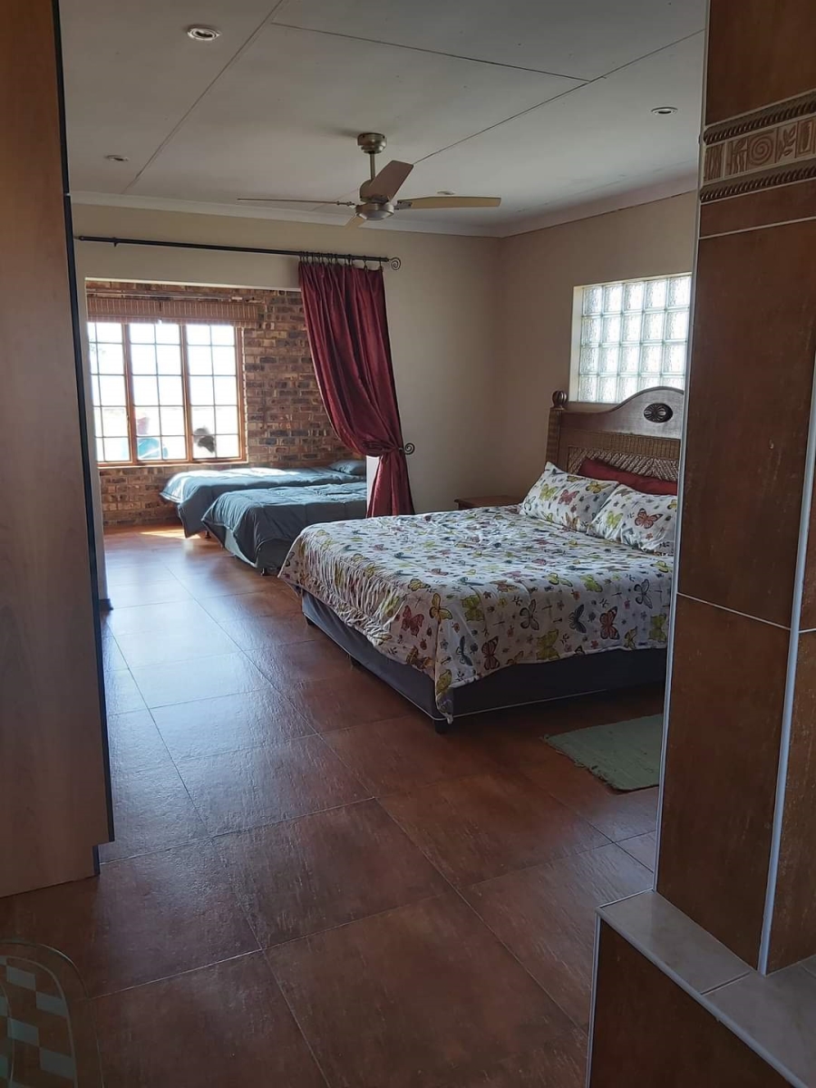 7 Bedroom Property for Sale in Oranjeville Free State